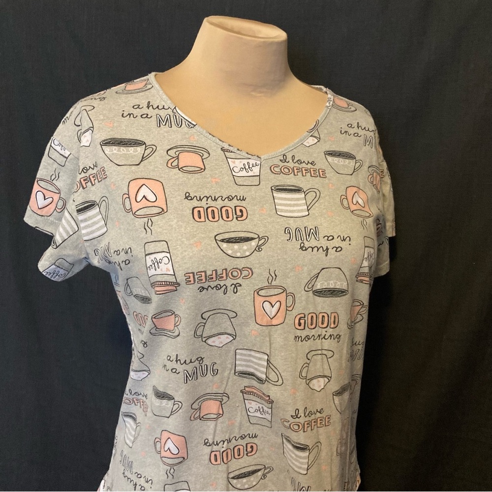Enjoy Night Coffee Print Pajama Set in Dove Grey, Pink, and White‎ | Capri Pants - Picture 13 of 15